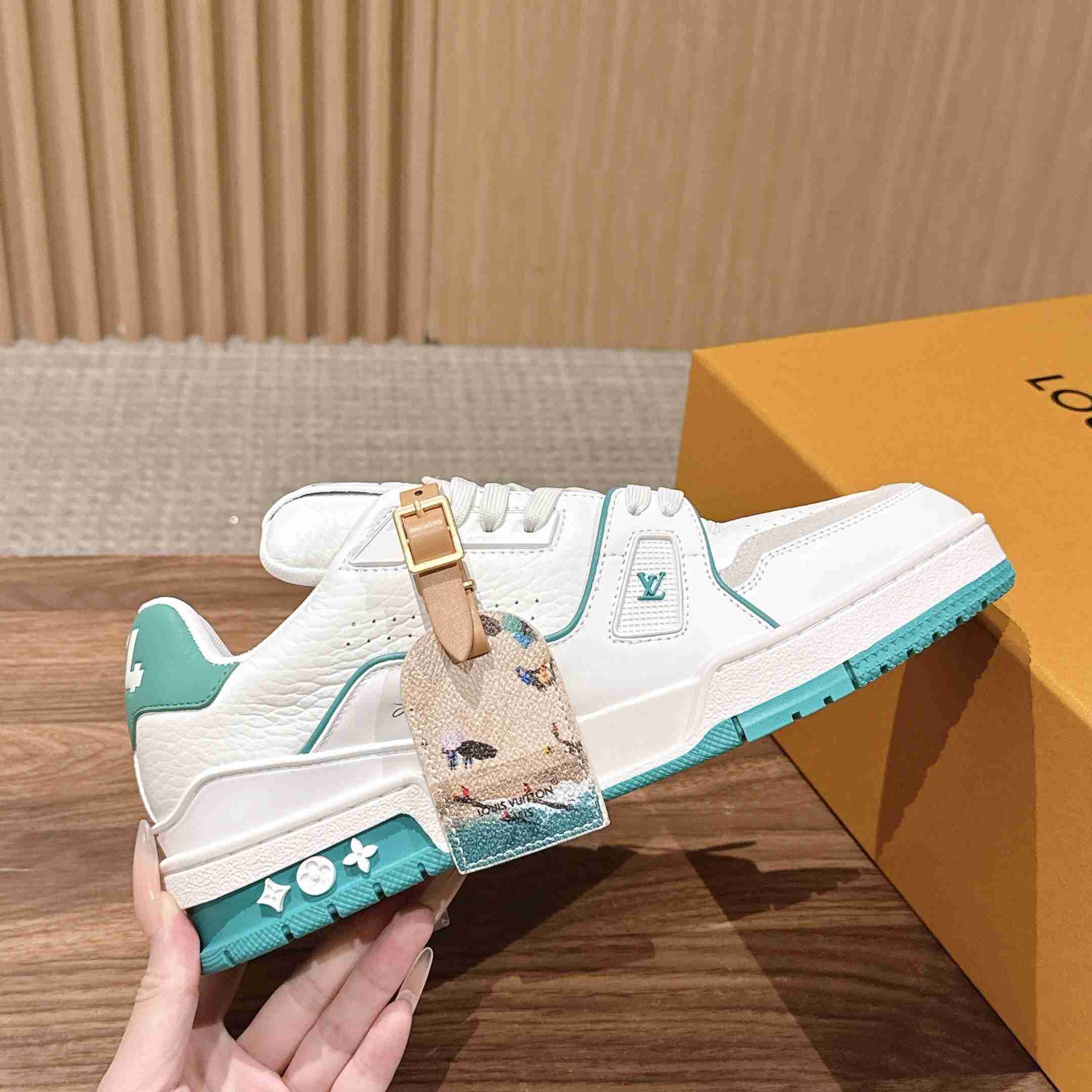 Louis Vuitton LV Trainer Sneaker  1AKRDM（upon uk size） - DesignerGu