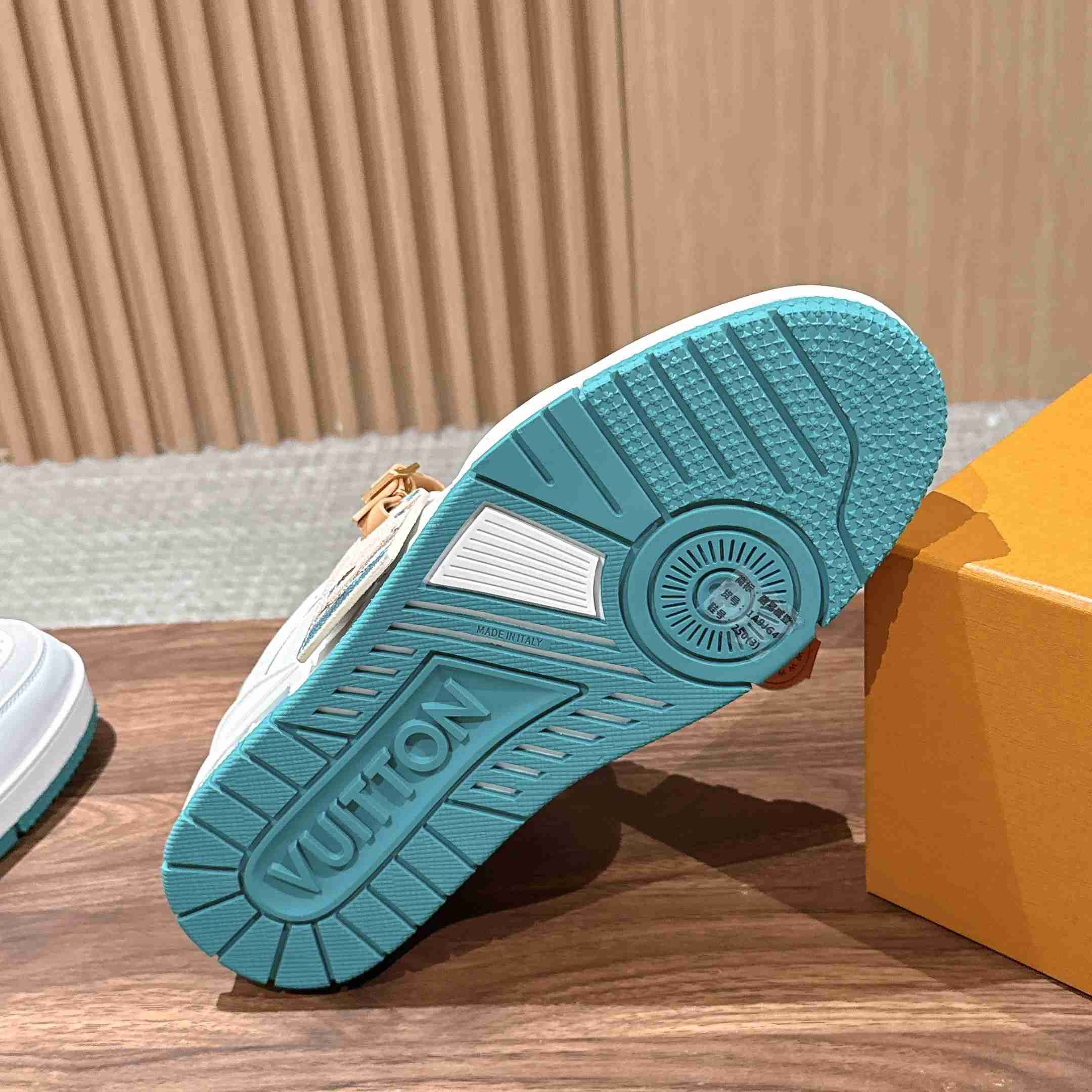 Louis Vuitton LV Trainer Sneaker  1AKRDM（upon uk size） - DesignerGu