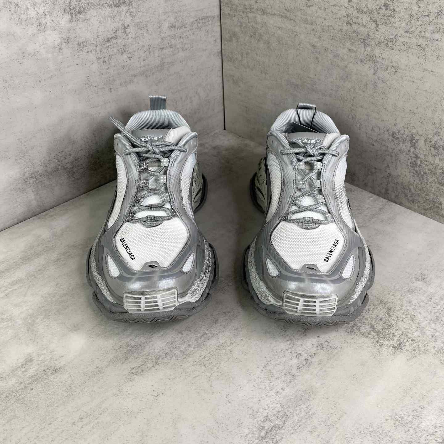 Balenciaga Triple S.2 Gradient Sneaker In Grey - DesignerGu