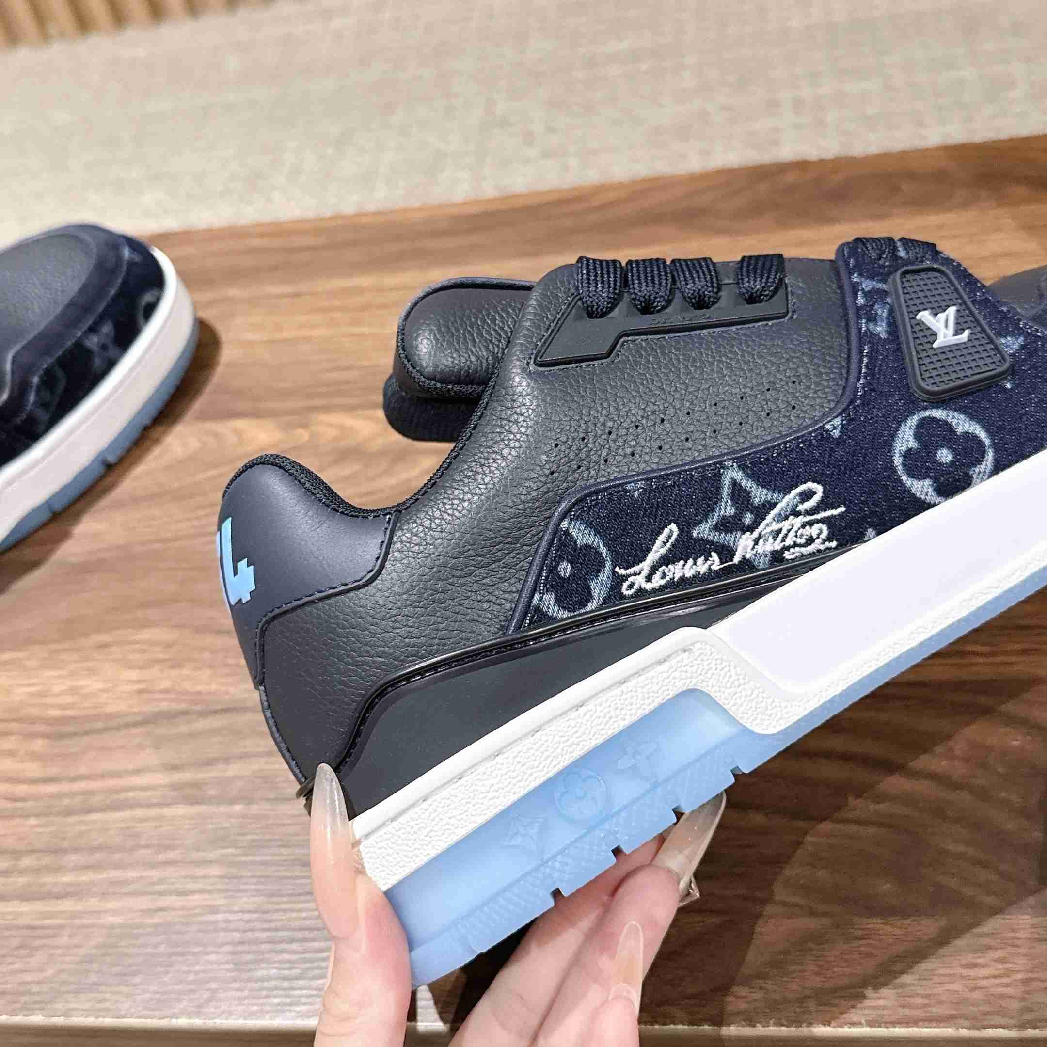Louis Vuitton LV Trainer Sneaker  1AKDGZ（upon uk size） - DesignerGu